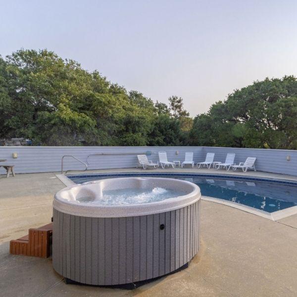 outer banks vacation rentals with private hot tubs